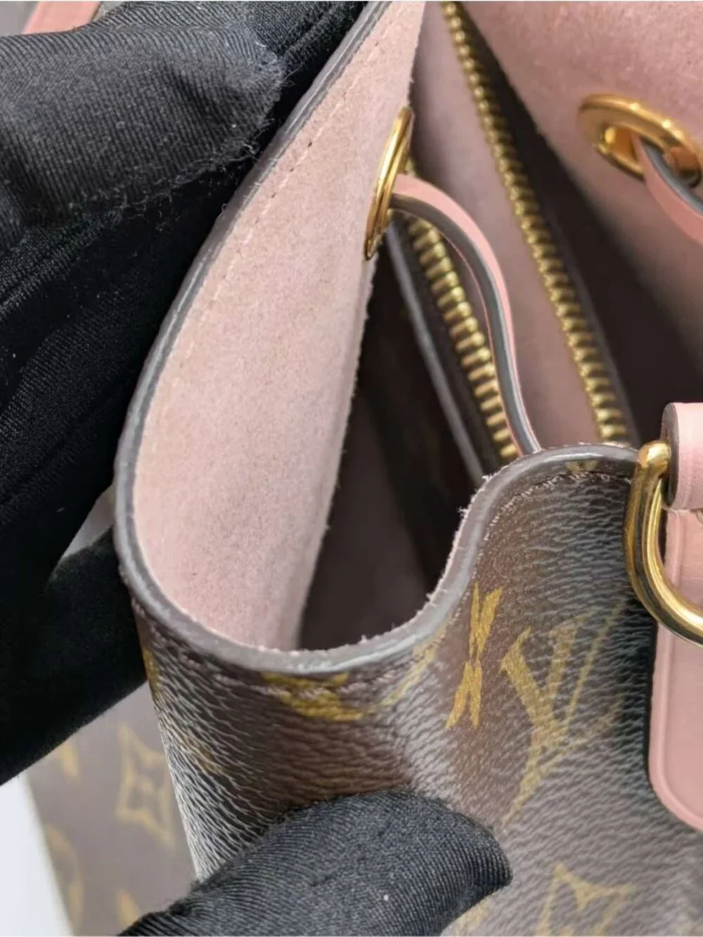 Pre-Owned Louis Vuitton Monogram Neonoe MM Rose Poudre